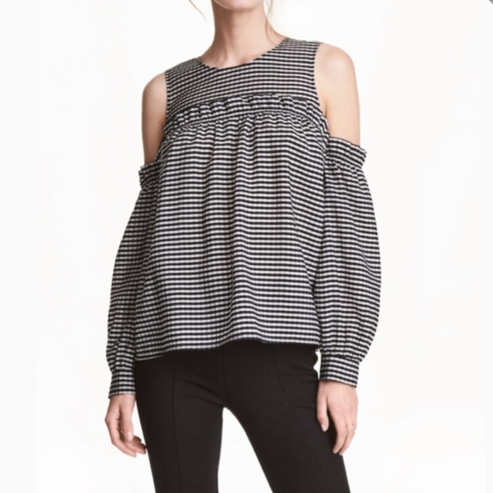 Gingham cold shoulder top